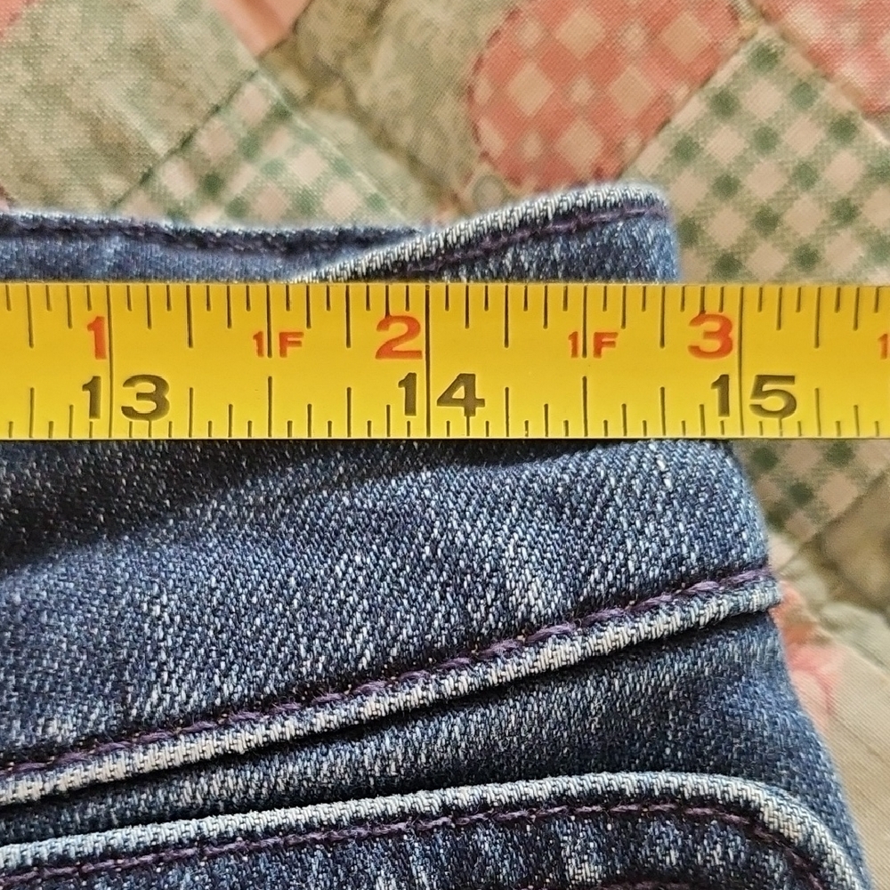Talbots- 3 button pocket- Capri Jeans  Size 4 - Picture 3 of 6